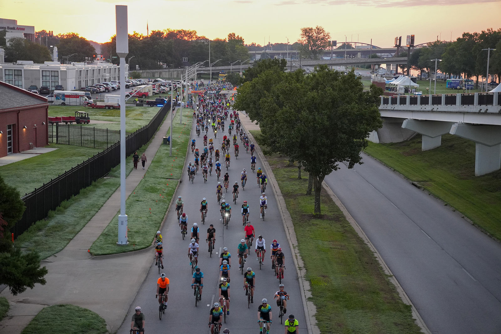 BIG DAM BRIDGE 100 riders